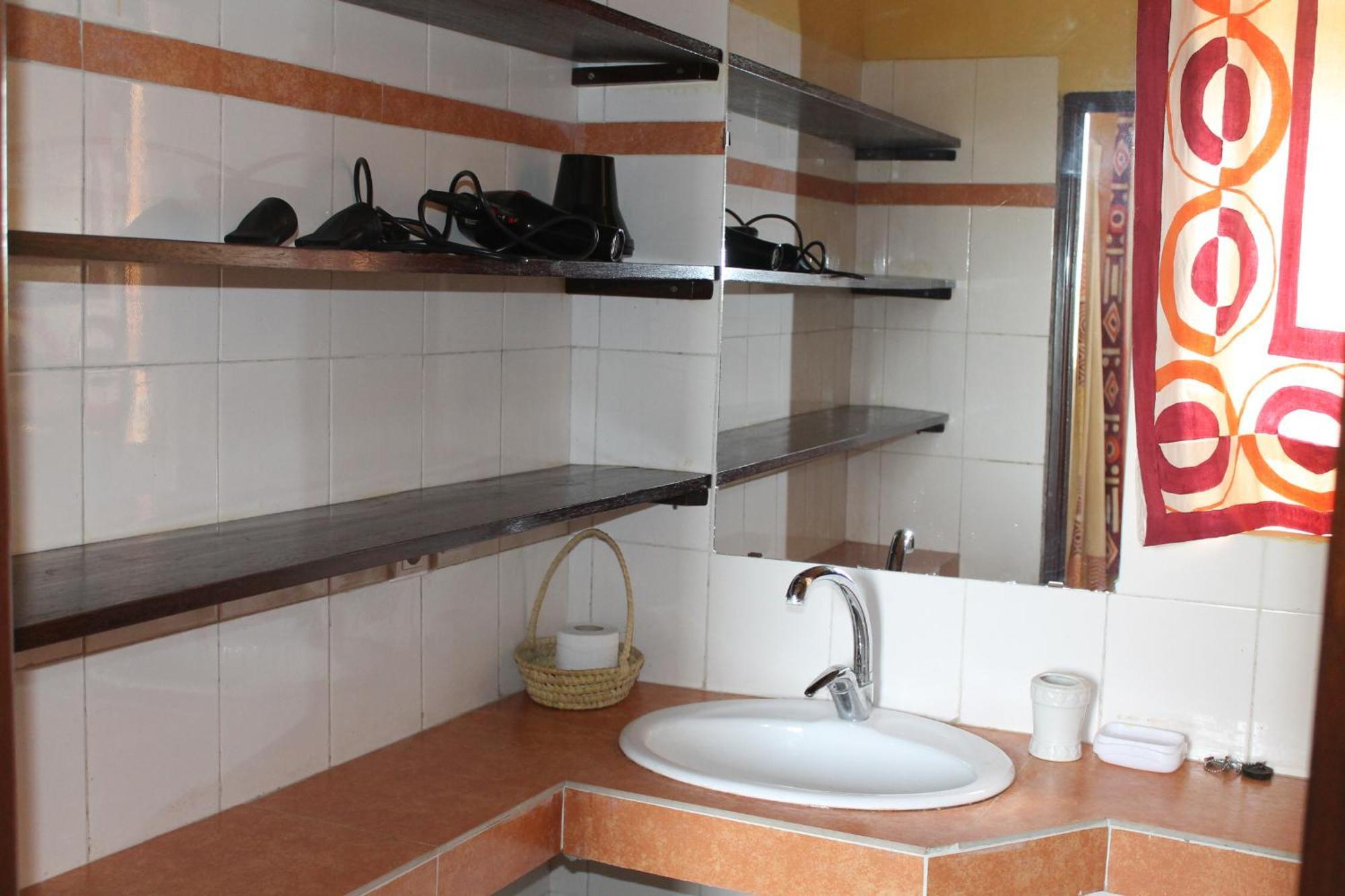 Aparthotel Jardin Tropical Bujumbura Exteriör bild